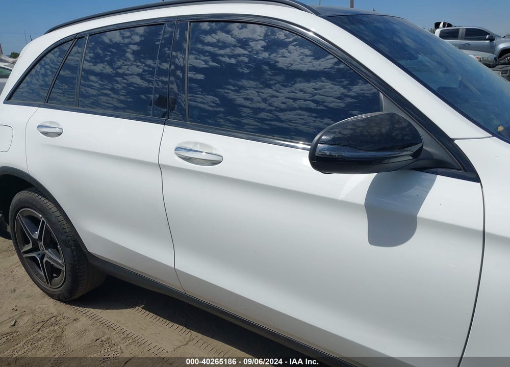 2022 MERCEDES-BENZ GLC 300 SUV VIN: W1N0G8DB2NV394352