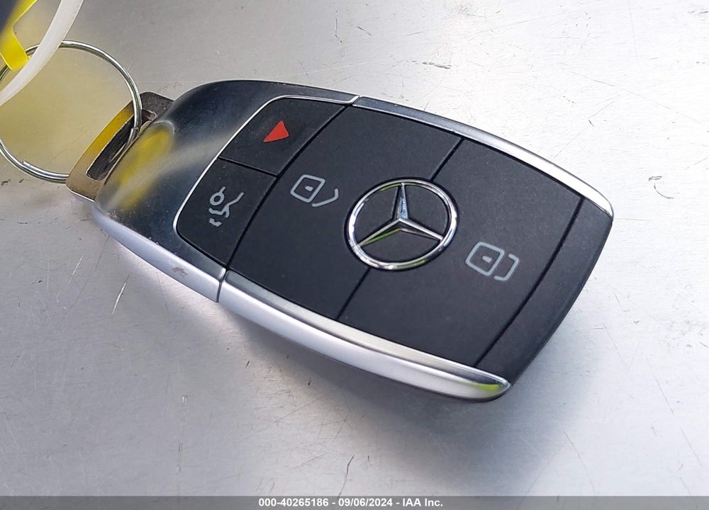 2022 MERCEDES-BENZ GLC 300 SUV VIN: W1N0G8DB2NV394352