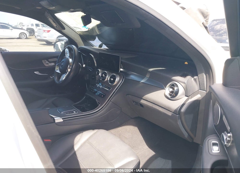 2022 MERCEDES-BENZ GLC 300 SUV VIN: W1N0G8DB2NV394352