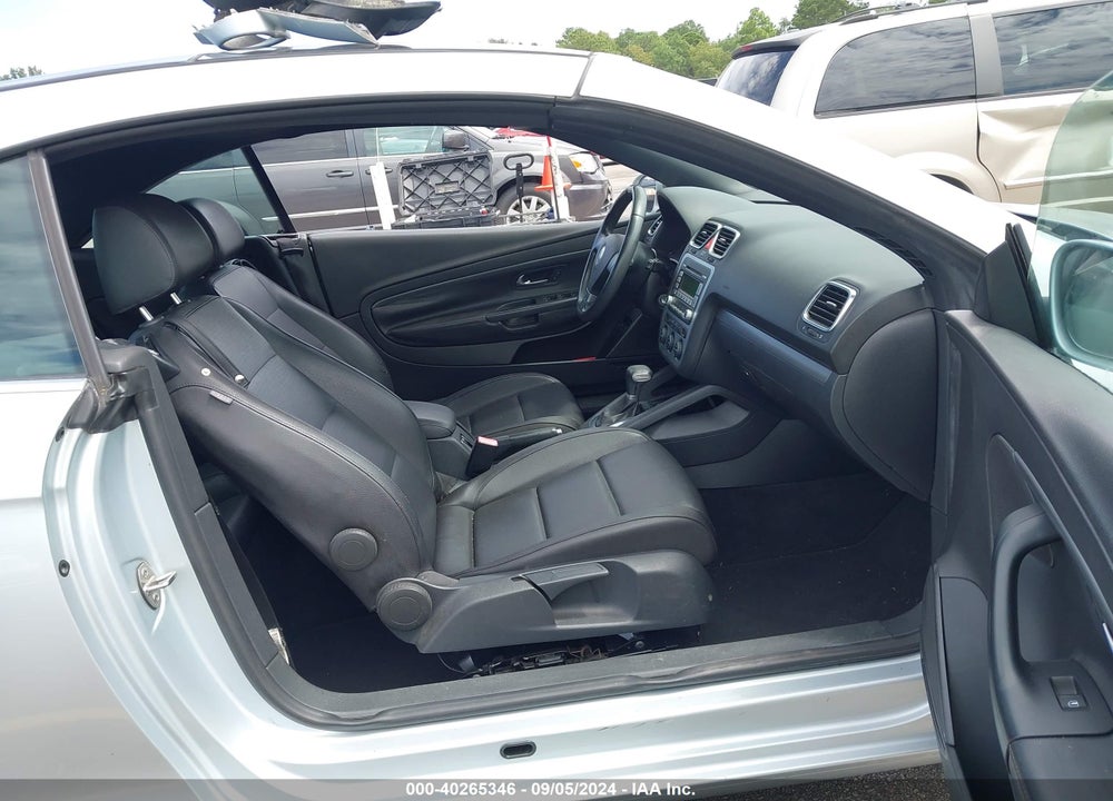 2008 VOLKSWAGEN EOS KOMFORT VIN: WVWBA71F58V028134