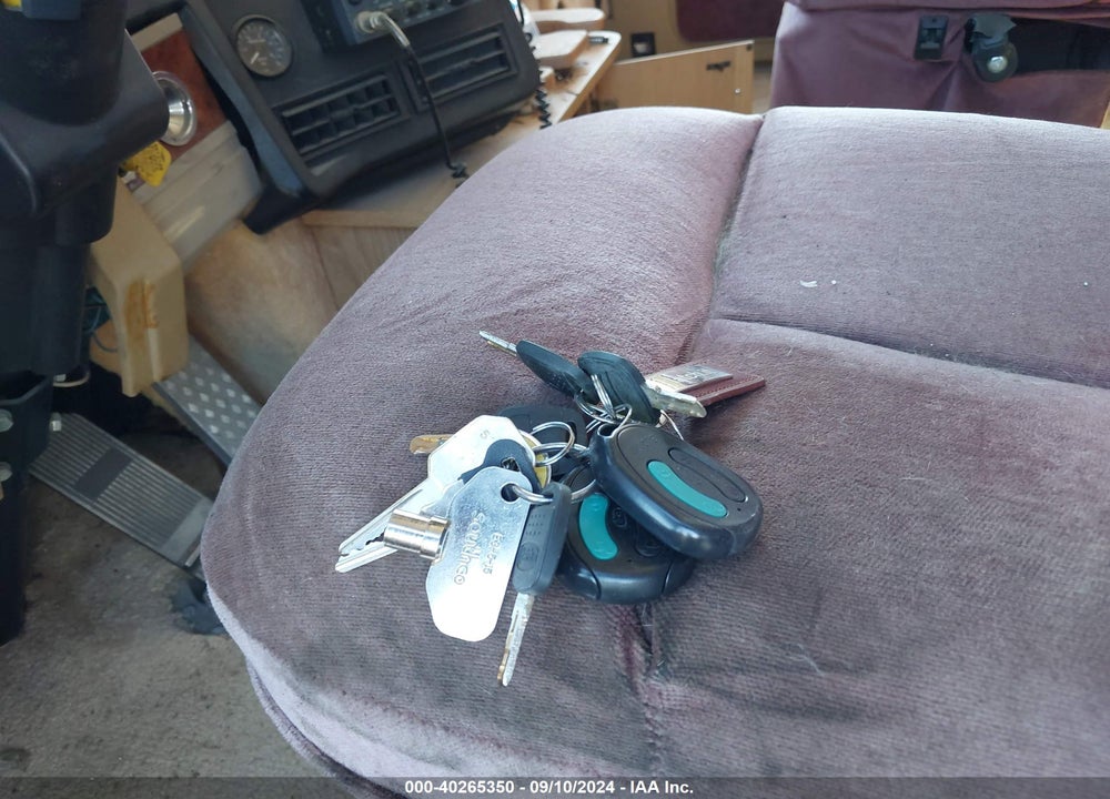 1994 SPARTAN MOTORS MOTORHOME VIN: 4S7UT9J11RC012365