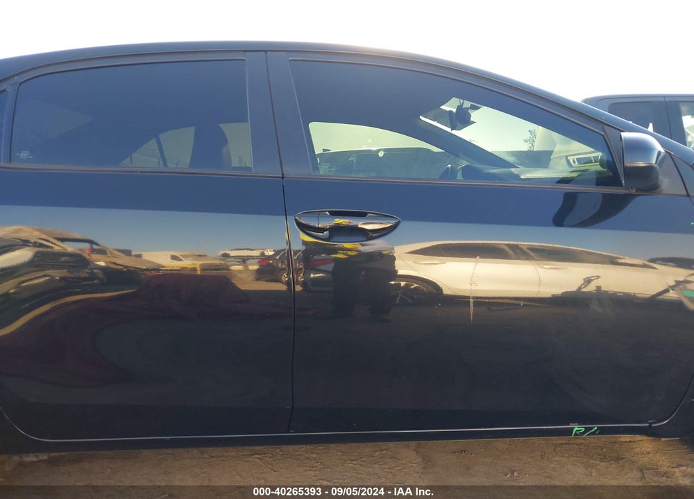 2016 TOYOTA COROLLA LE VIN: 5YFBURHE4GP525693