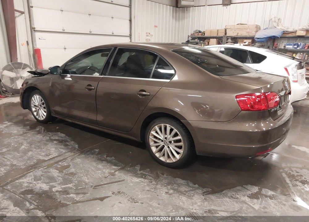2012 VOLKSWAGEN JETTA 2.5L SEL VIN: 3VWLP7AJ1CM416663