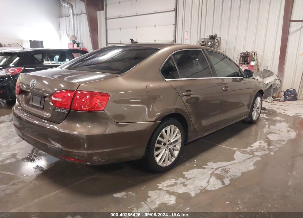 2012 VOLKSWAGEN JETTA 2.5L SEL VIN: 3VWLP7AJ1CM416663