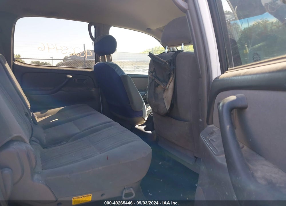 2004 TOYOTA TUNDRA SR5 V8 VIN: 5TBDT441X4S466078