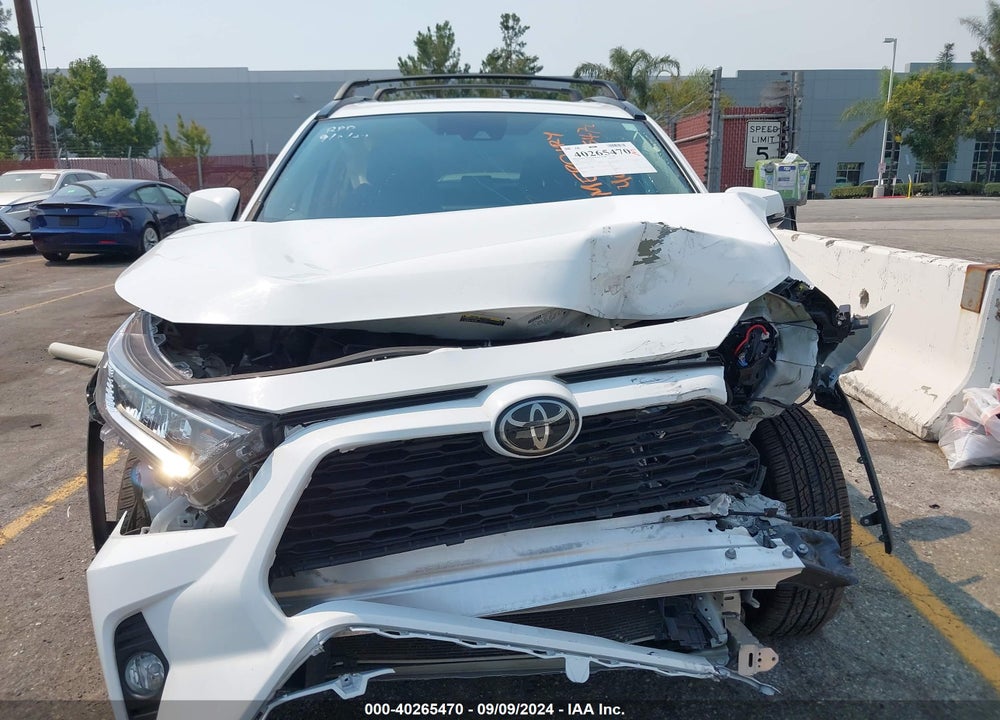 2020 TOYOTA RAV4 XLE VIN: 2T3W1RFV1LW073327
