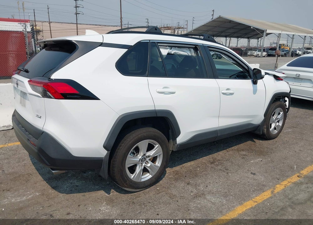 2020 TOYOTA RAV4 XLE VIN: 2T3W1RFV1LW073327
