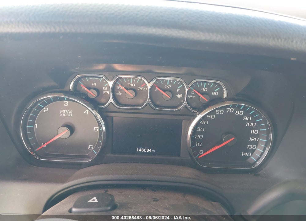 2019 CHEVROLET SUBURBAN LT VIN: 1GNSKHKCXKR227288