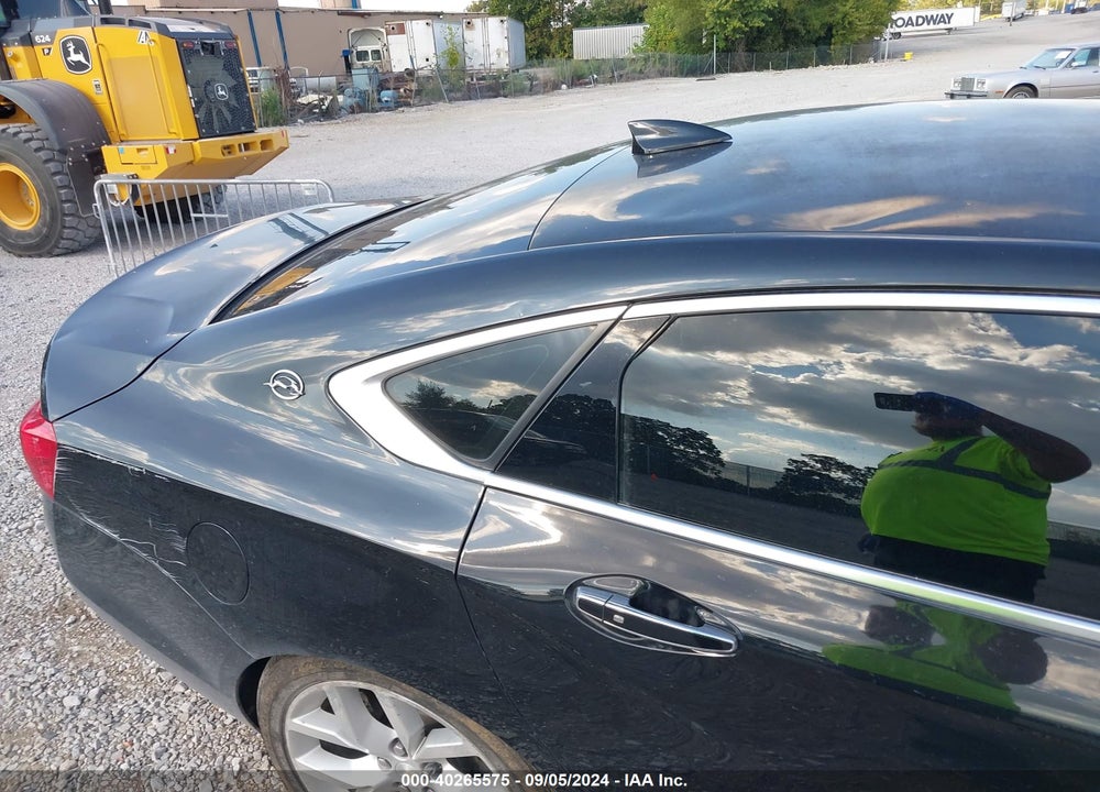 2018 CHEVROLET IMPALA 2LZ VIN: 1G1125S30JU146355