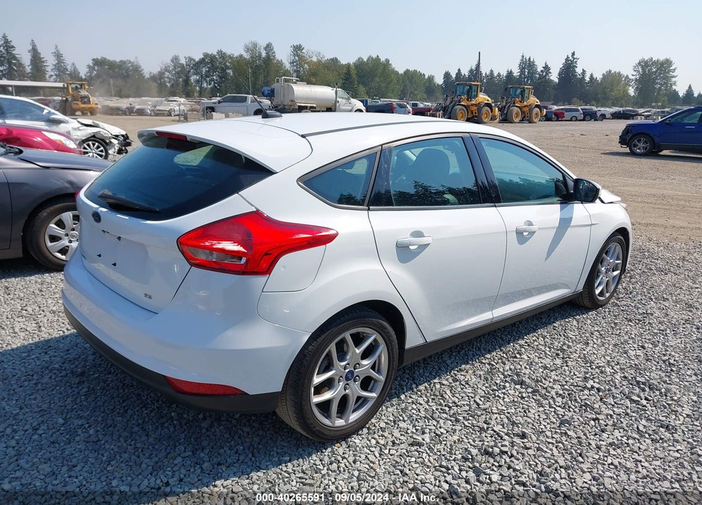 2015 FORD FOCUS SE VIN: 1FADP3K25FL361797