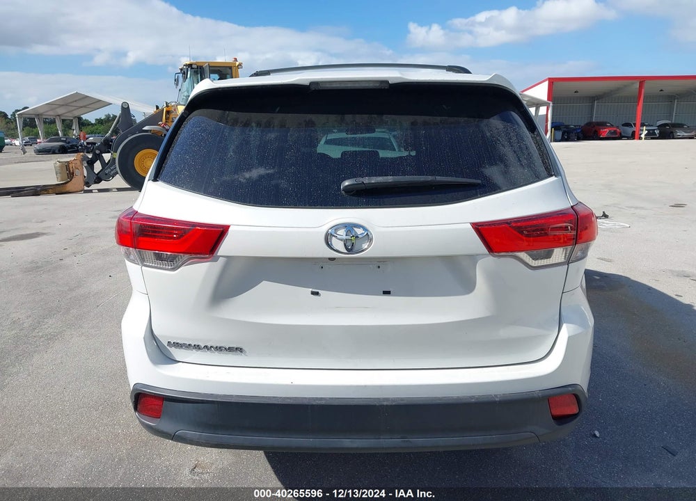 2019 TOYOTA HIGHLANDER LE VIN: 5TDZARFH7KS052764