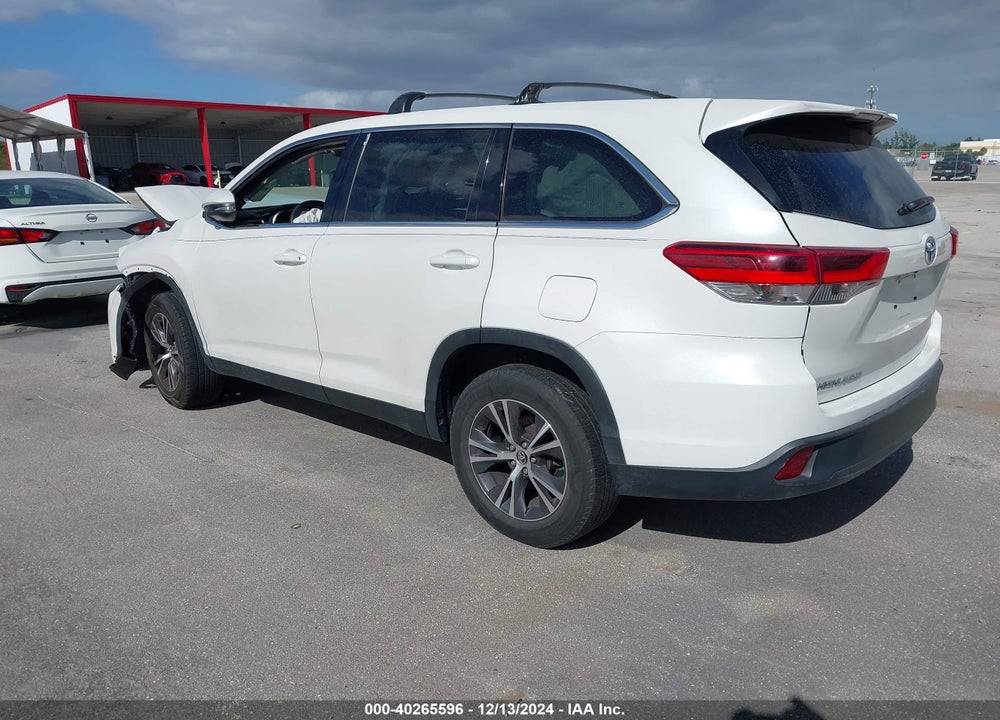 2019 TOYOTA HIGHLANDER LE VIN: 5TDZARFH7KS052764