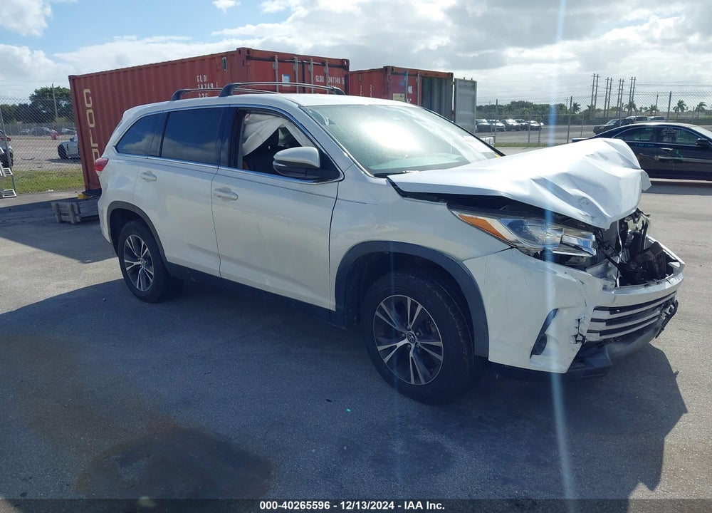 2019 TOYOTA HIGHLANDER LE VIN: 5TDZARFH7KS052764