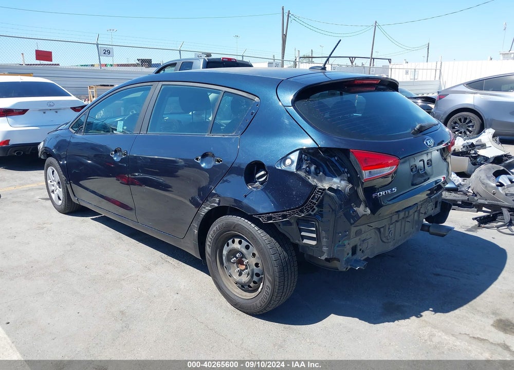 2017 KIA FORTE LX VIN: KNAFK5A85H5678986