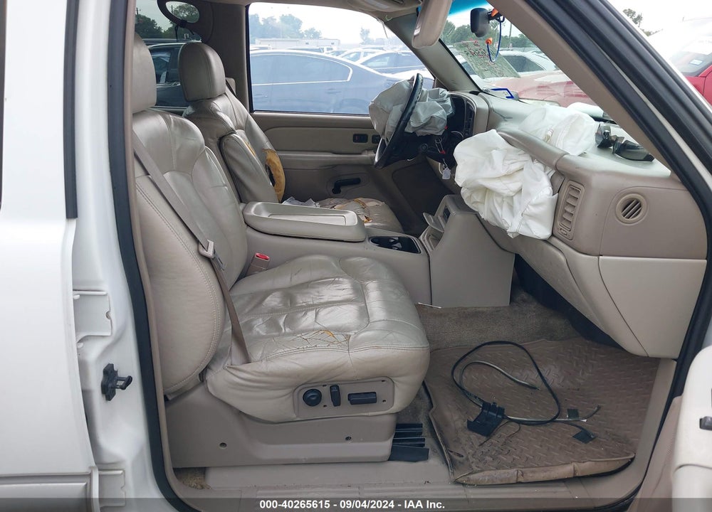 2002 CHEVROLET SUBURBAN 1500 LT VIN: 3GNEC16Z22G139741
