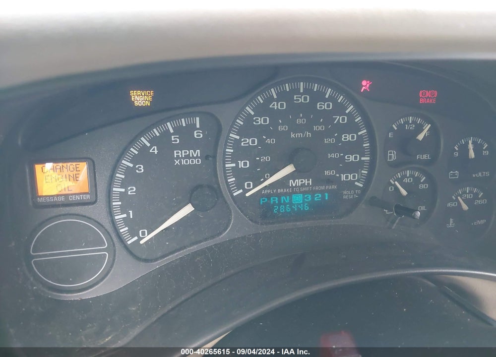 2002 CHEVROLET SUBURBAN 1500 LT VIN: 3GNEC16Z22G139741