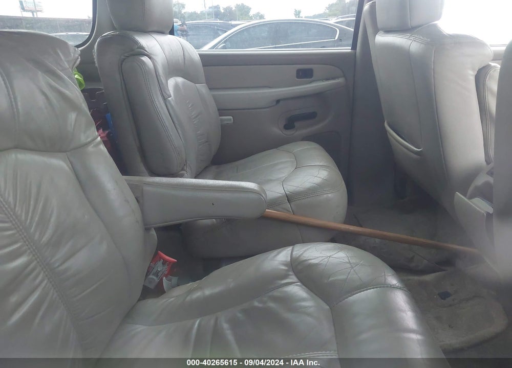 2002 CHEVROLET SUBURBAN 1500 LT VIN: 3GNEC16Z22G139741
