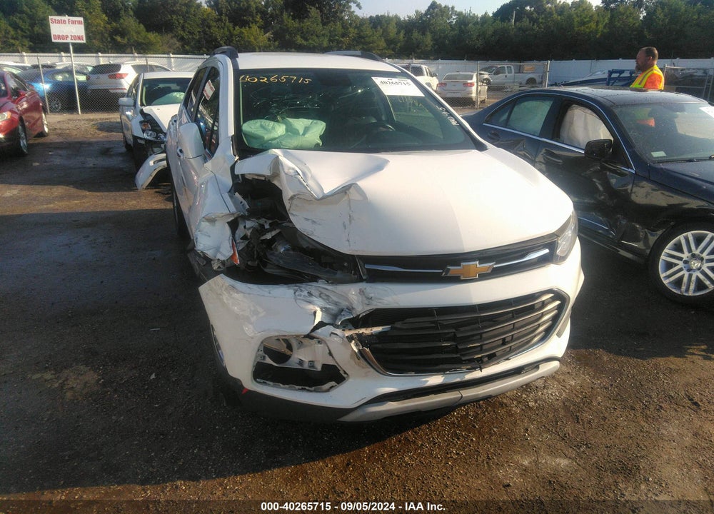 2018 CHEVROLET TRAX LT VIN: KL7CJLSB2JB558171