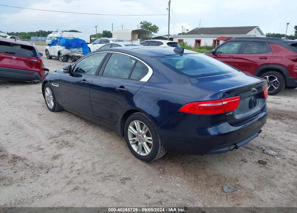 2018 JAGUAR XE 25T PREMIUM VIN: SAJAD4FX8JCP34455