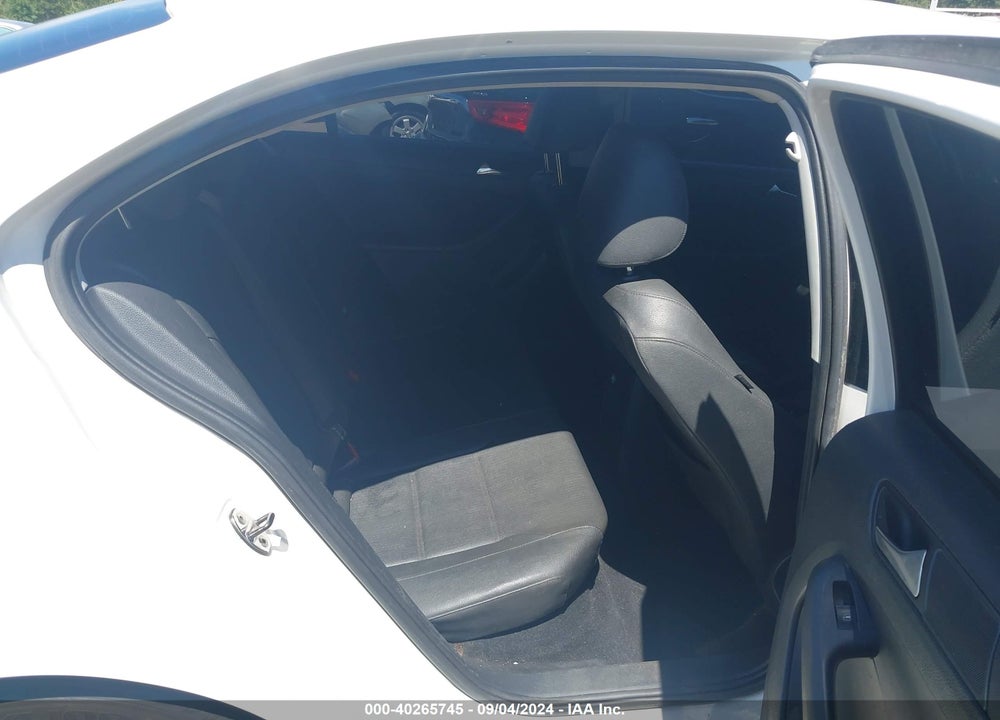 2012 VOLKSWAGEN JETTA 2.5L SE VIN: 3VWDX7AJ8CM343067