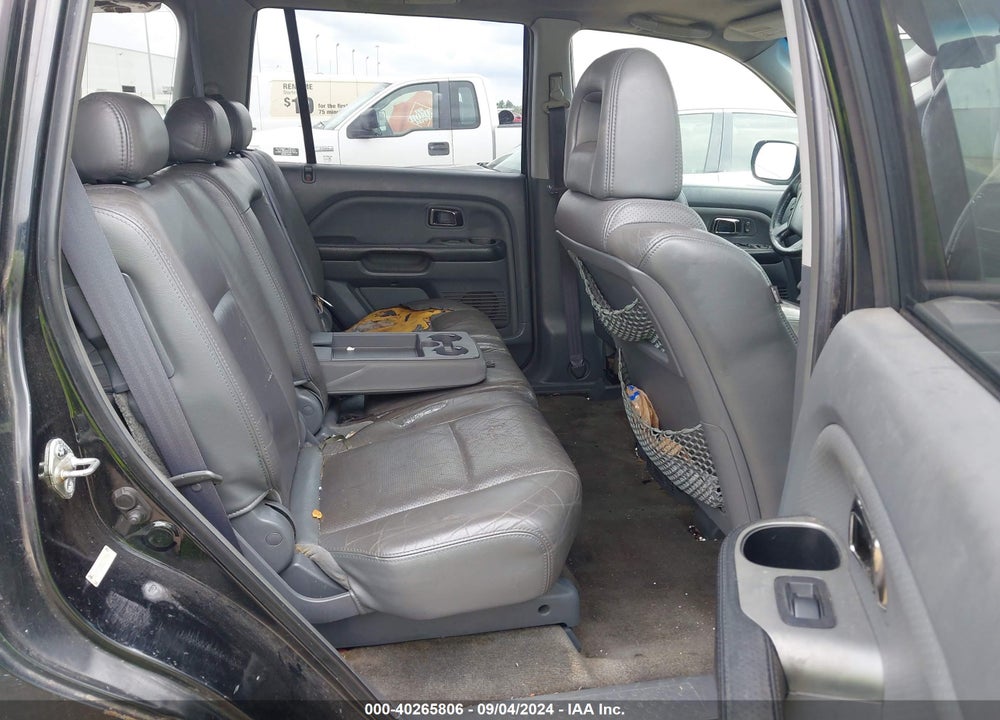 2005 HONDA PILOT EX-L VIN: 5FNYF18535B040945