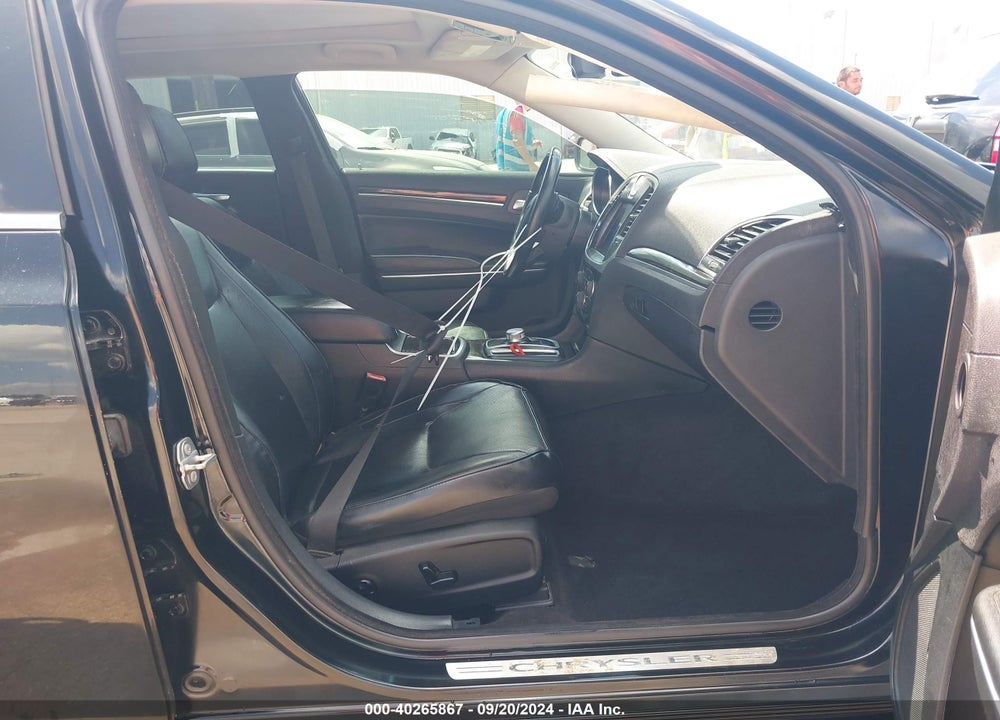 2017 CHRYSLER 300C VIN: 2C3CCAEG4HH566335