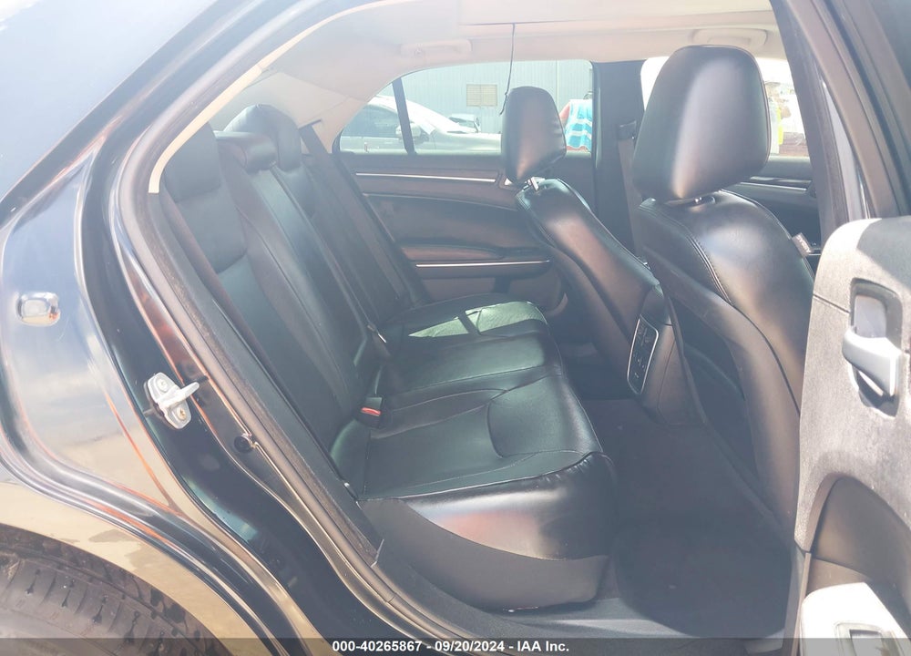 2017 CHRYSLER 300C VIN: 2C3CCAEG4HH566335
