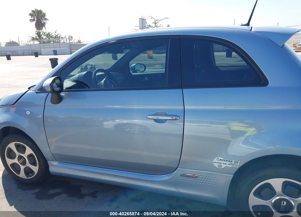 2015 FIAT 500E BATTERY ELECTRIC VIN: 3C3CFFGE4FT749724