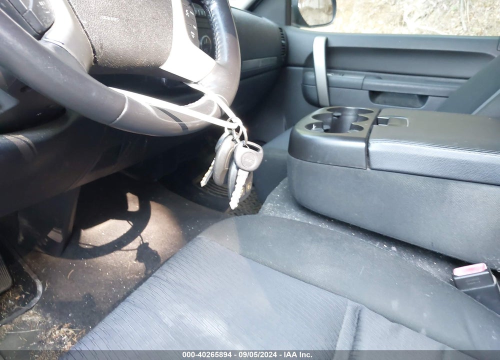 2011 GMC SIERRA 1500 SLE VIN: 1GTR2VE36BZ125665