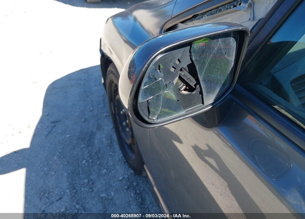 2010 HONDA CIVIC LX VIN: 19XFA1F57AE086688