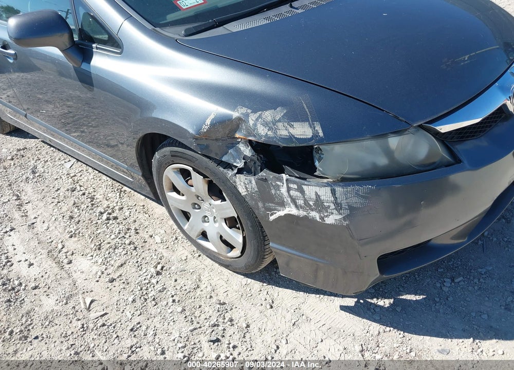 2010 HONDA CIVIC LX VIN: 19XFA1F57AE086688