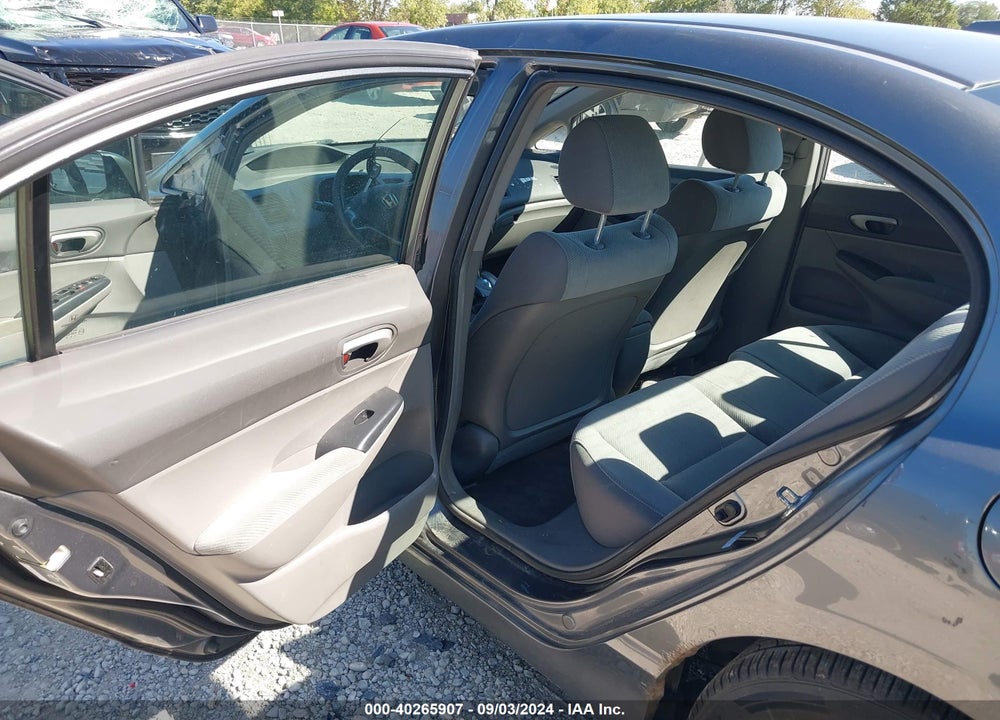 2010 HONDA CIVIC LX VIN: 19XFA1F57AE086688