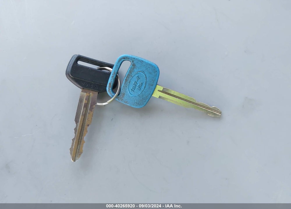 1998 TOYOTA RAV4 VIN: JT3HP10V3W7088823