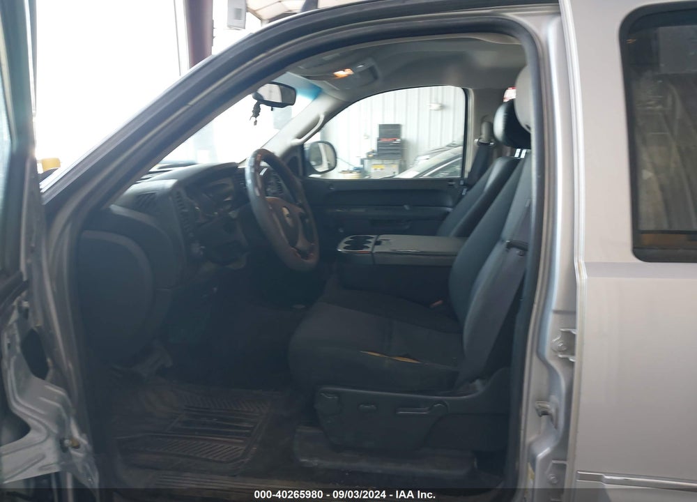 2011 CHEVROLET SILVERADO 1500 LT VIN: 3GCPCSE05BG140506