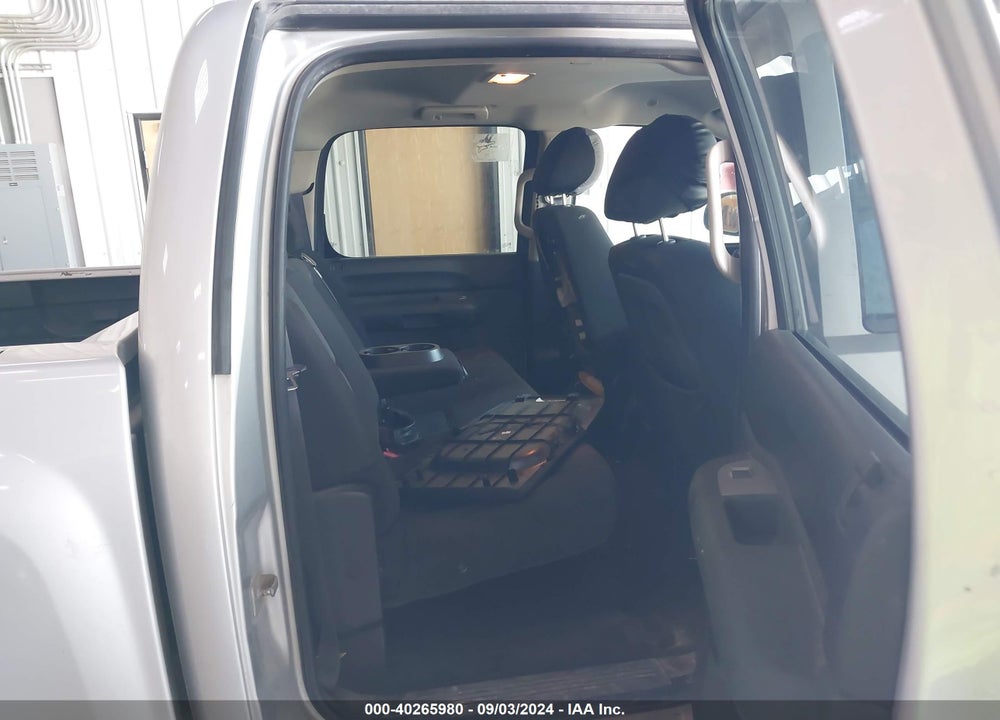 2011 CHEVROLET SILVERADO 1500 LT VIN: 3GCPCSE05BG140506