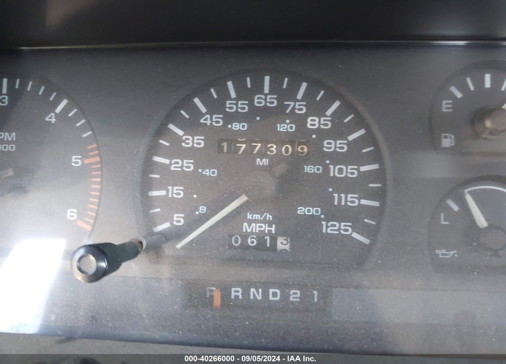 1992 DODGE DAKOTA VIN: 1B7FL23X7NS508516
