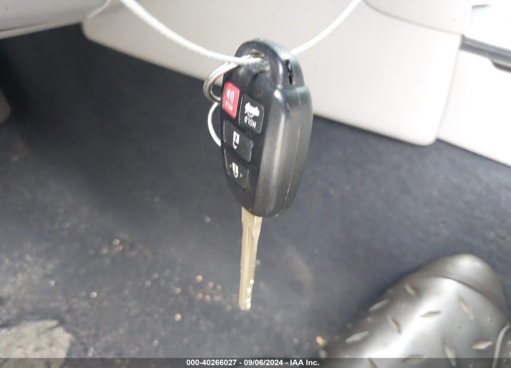 2012 TOYOTA CAMRY LE VIN: 4T1BF1FK2CU004890