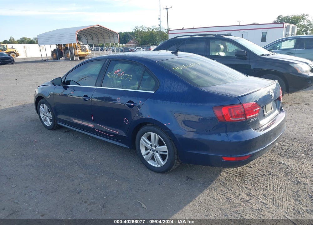 2013 VOLKSWAGEN JETTA HYBRID SEL VIN: 3VW637AJ2DM284197