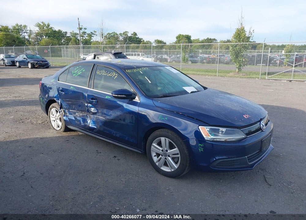 2013 VOLKSWAGEN JETTA HYBRID SEL VIN: 3VW637AJ2DM284197