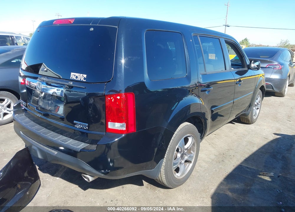 2015 HONDA PILOT SE VIN: 5FNYF4H36FB012915