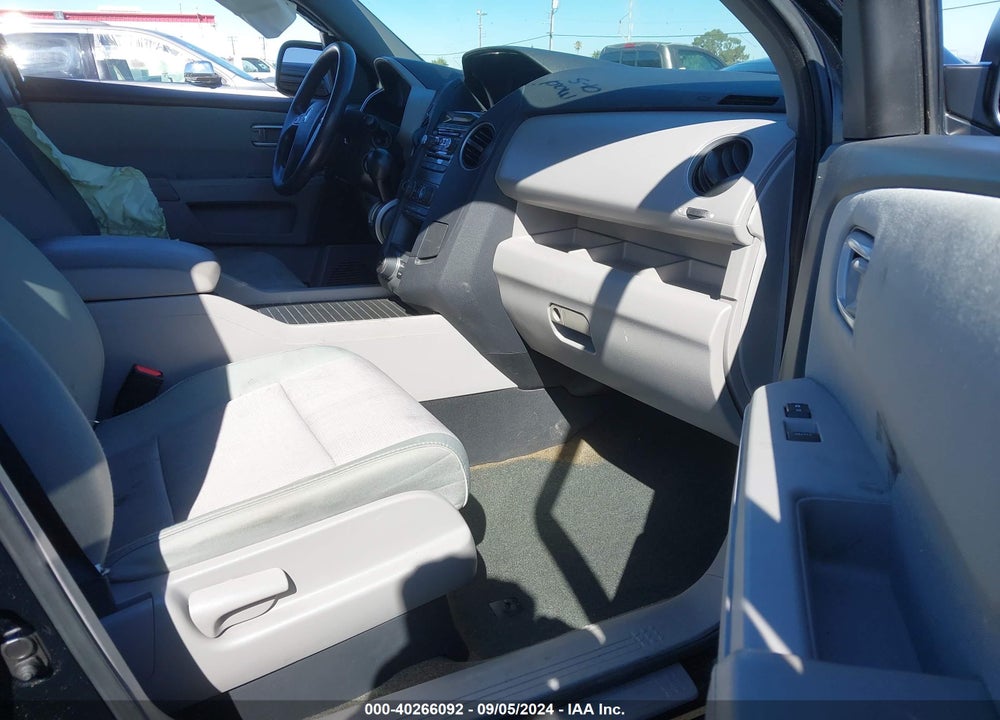 2015 HONDA PILOT SE VIN: 5FNYF4H36FB012915