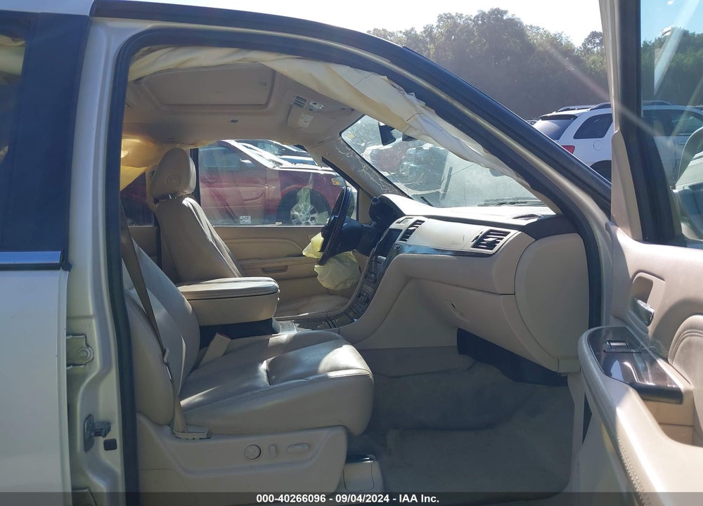 2007 CADILLAC ESCALADE VIN: 1GYFK63867R285232