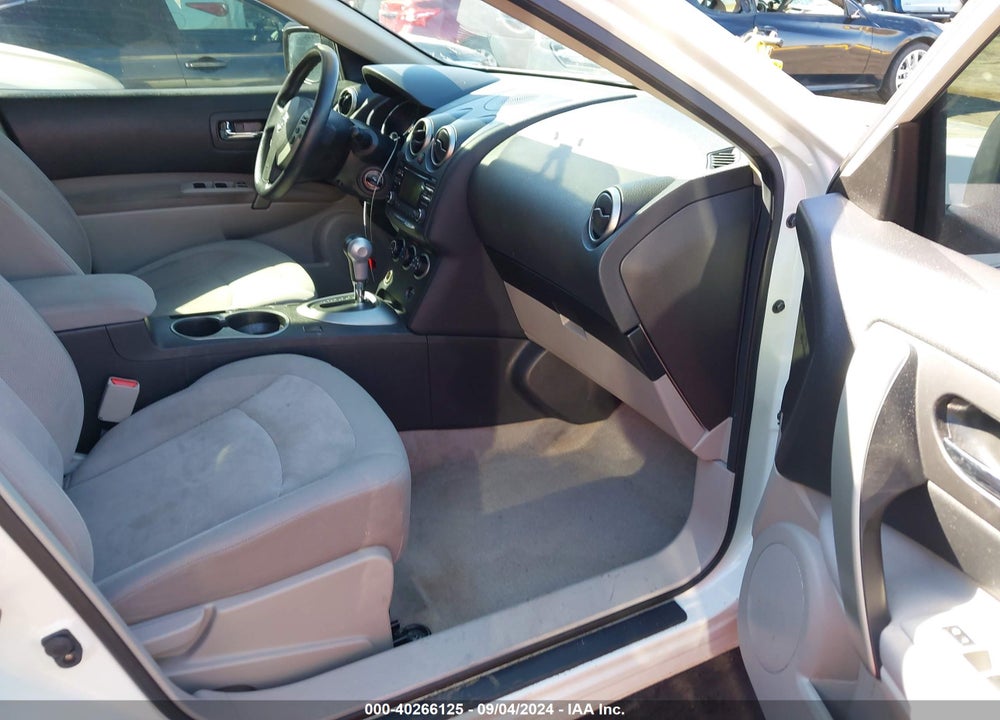 2013 NISSAN ROGUE S VIN: JN8AS5MT2DW531031