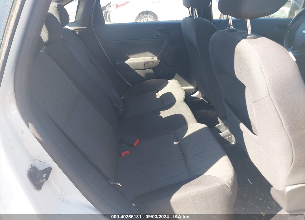 2010 FORD FOCUS SE VIN: 1FAHP3FN4AW275362