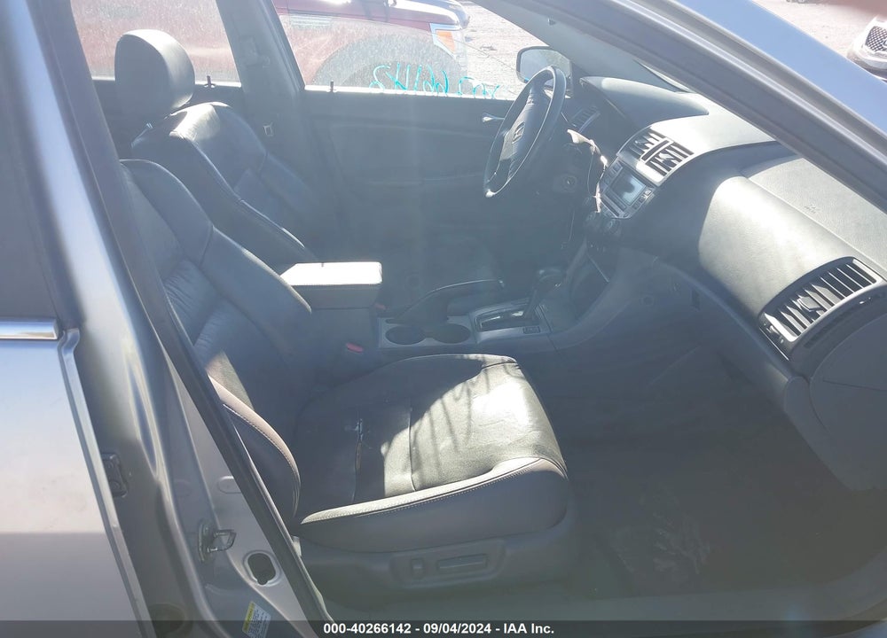 2006 HONDA ACCORD 3.0 EX VIN: 1HGCM66546A035121