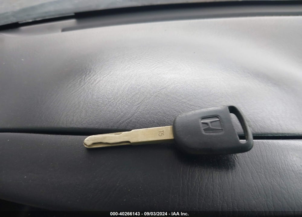 2003 HONDA CIVIC VIN: 2HGES25733H512466