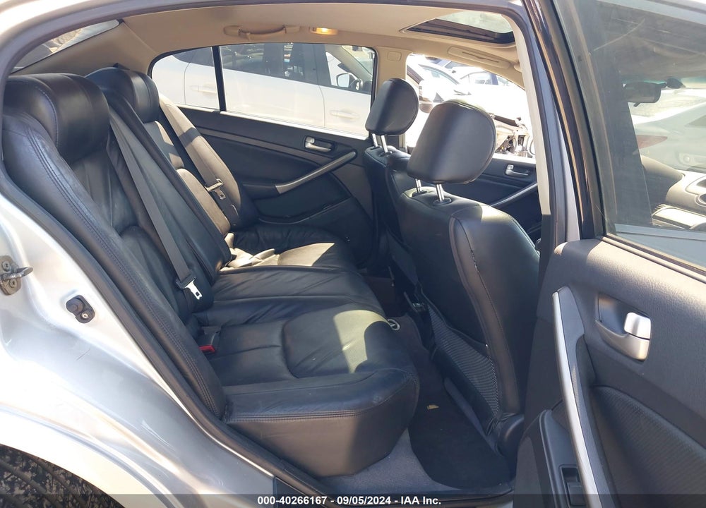 2003 INFINITI G35 BASE W/6 SPEED MANUAL VIN: JNKCV51E03M321537