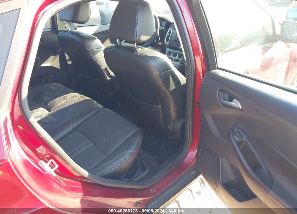 2014 FORD FOCUS SE VIN: 1FADP3K24EL275461