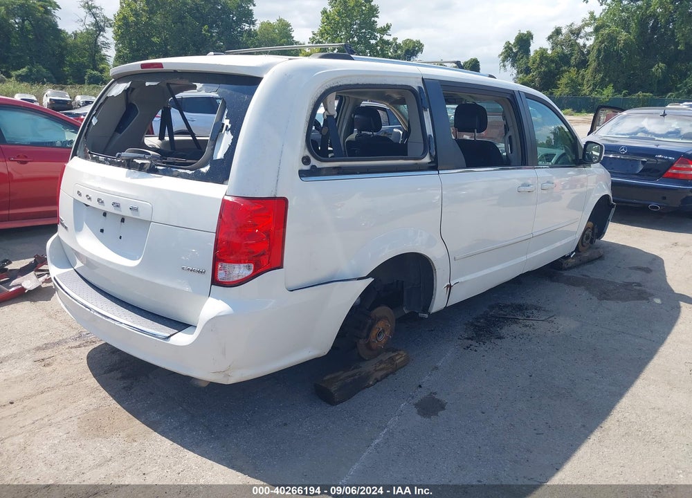 2011 DODGE GRAND CARAVAN CREW VIN: 2D4RN5DG8BR696907