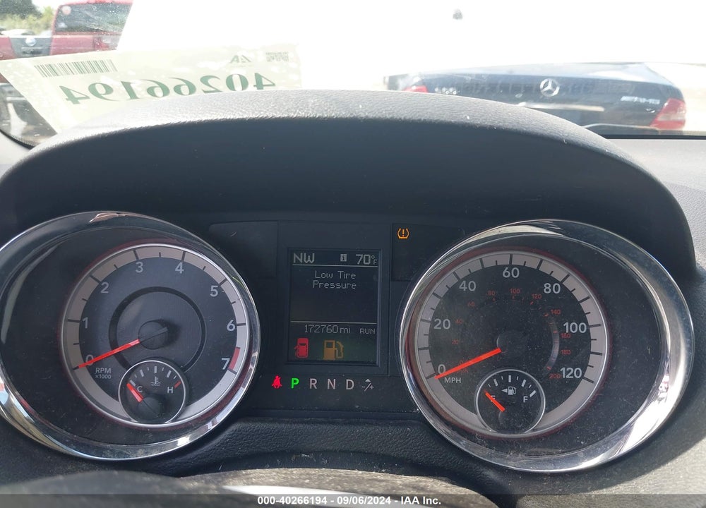 2011 DODGE GRAND CARAVAN CREW VIN: 2D4RN5DG8BR696907